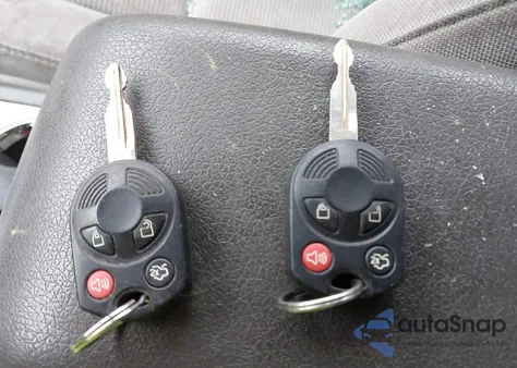 2010 Ford Fusion S z USA, uszkodzony, nr VIN 3FAHP0GA1AR118174